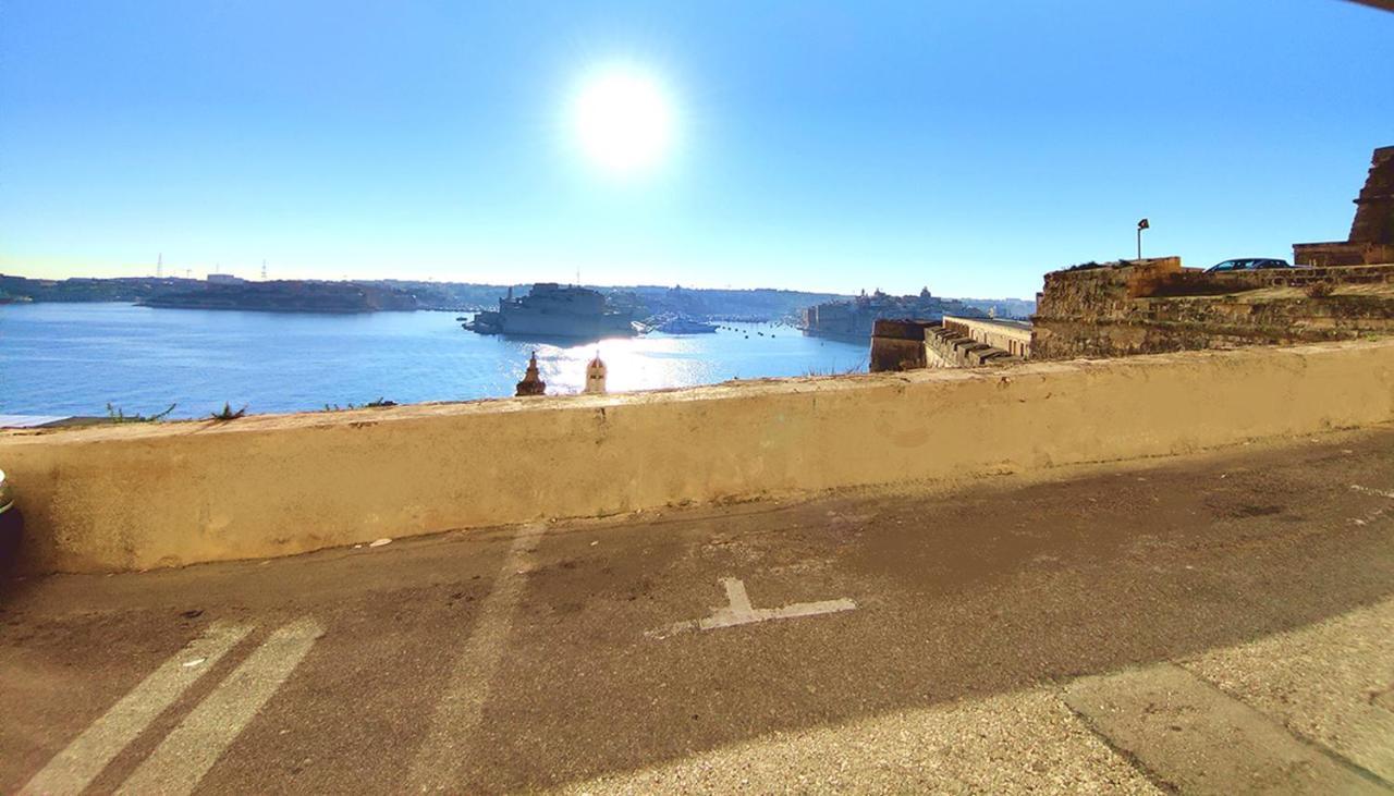 Tide 21 Savynomad Harbour Residences Valletta Exterior photo